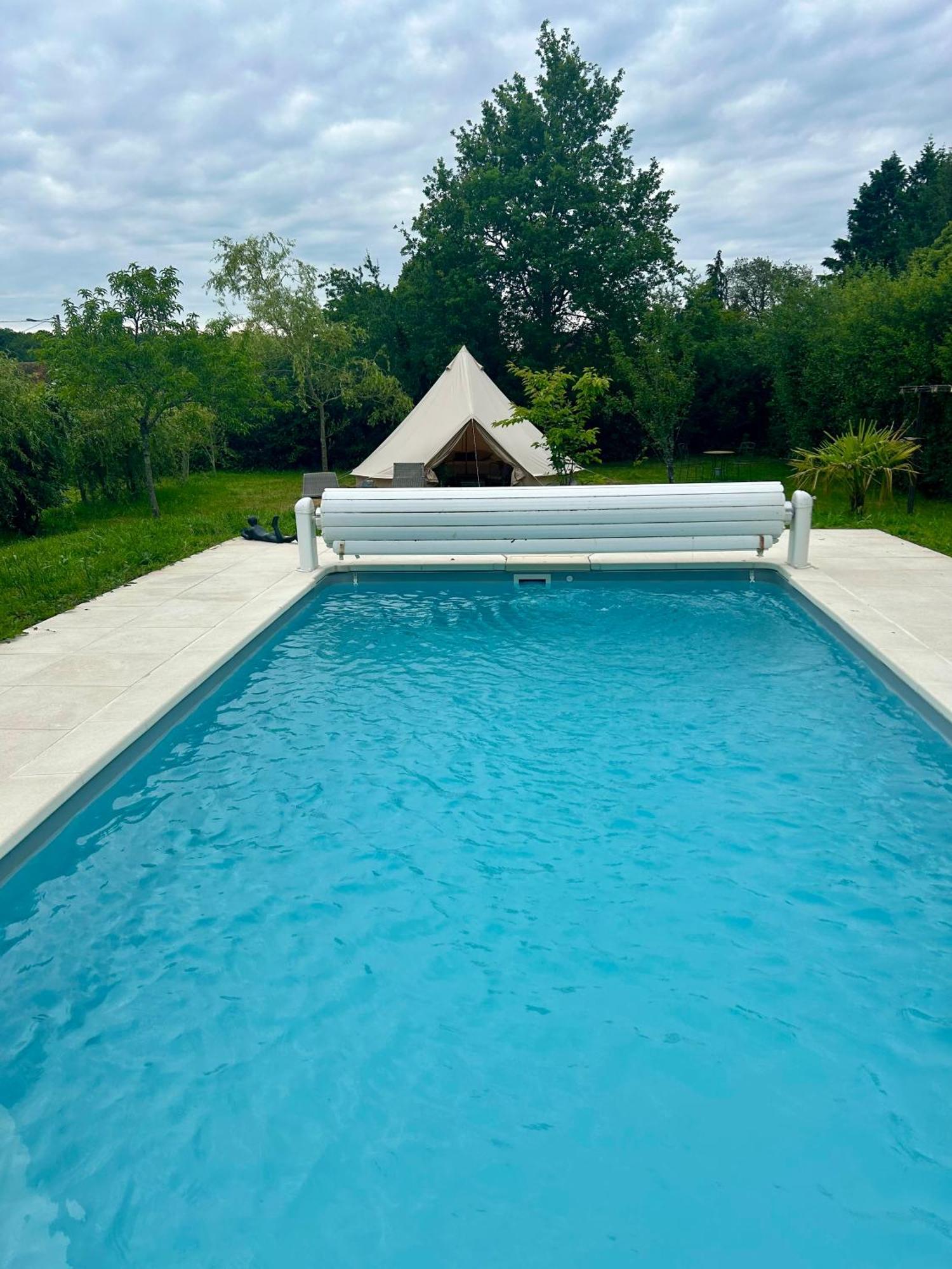 Chambre Au Jardin Tente De Charme Eguzon-Chantome Dış mekan fotoğraf