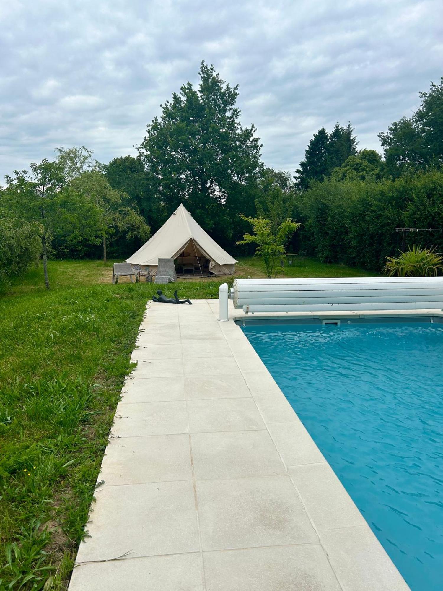 Chambre Au Jardin Tente De Charme Eguzon-Chantome Dış mekan fotoğraf