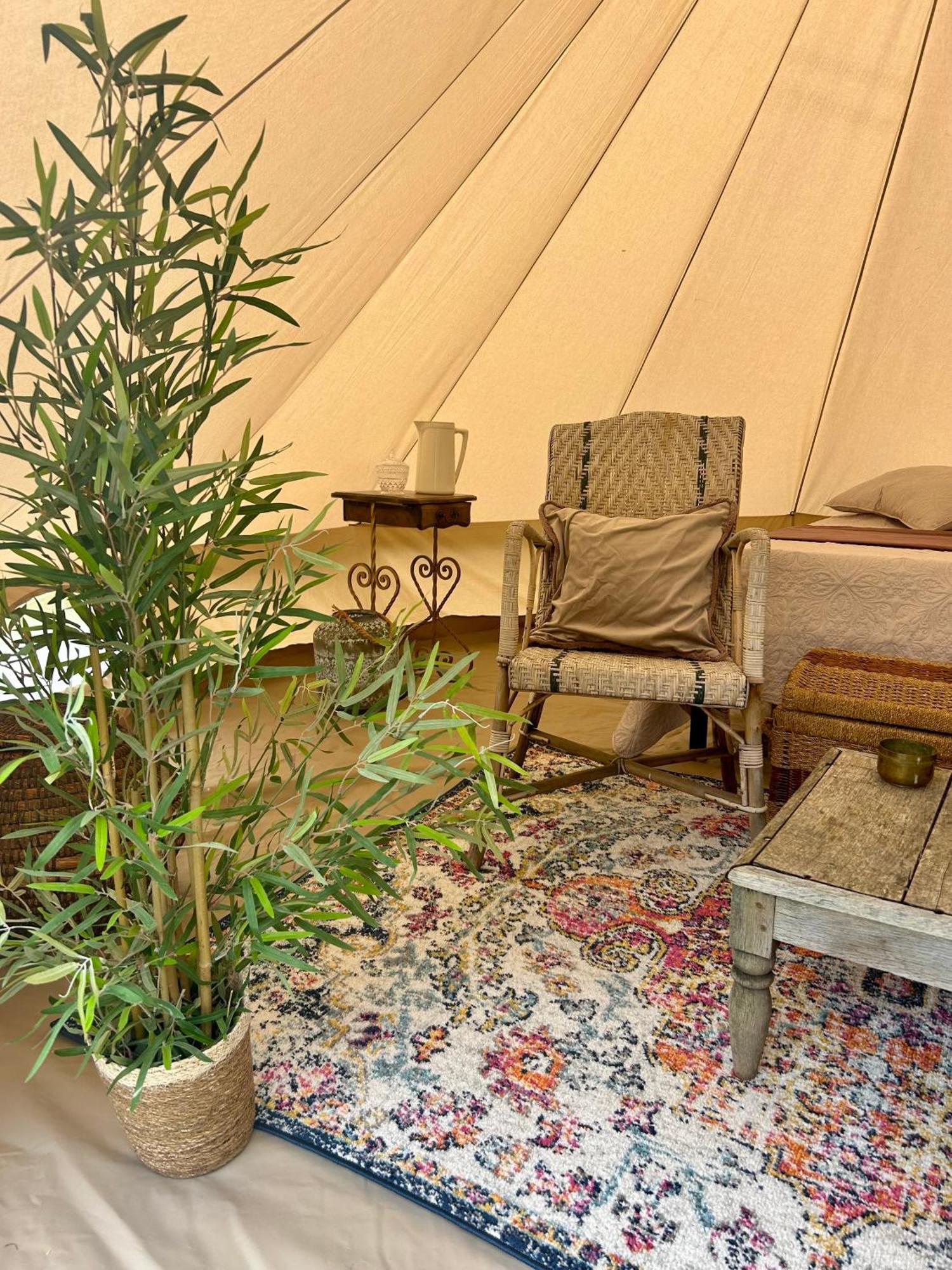 Chambre Au Jardin Tente De Charme Eguzon-Chantome Dış mekan fotoğraf